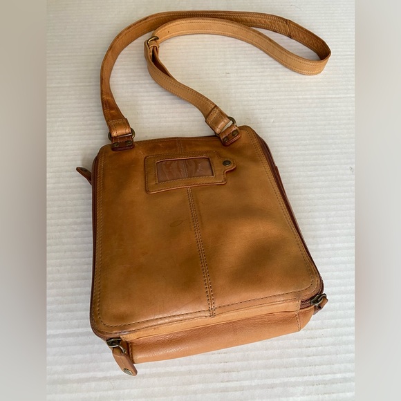 Fossil Explorer Crossbody Natural Tan - Picture 10 of 14